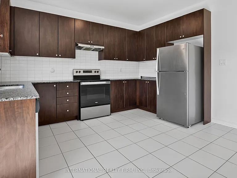 240 Ridley Cres — Photo 16