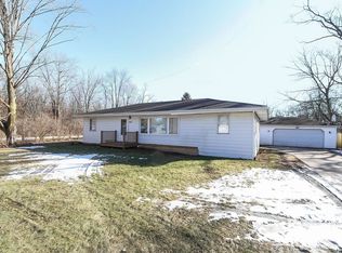 W1261 Condor Rd, Genoa City, WI 53128