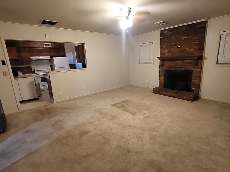 728 Goodman St — Photo 9
