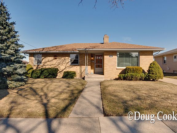 2nd image of 762 Tamarack Ave NW