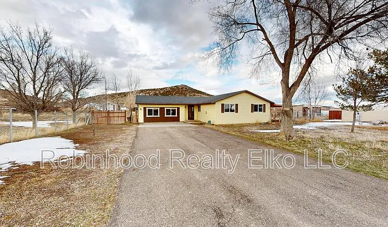 778 Lamont Dr — Photo 1