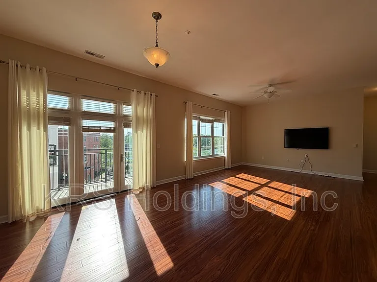 670 Town Center Dr #405 — Photo 8