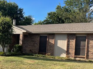 6813 Arborbrook Dr, North Richland Hills, TX 76182