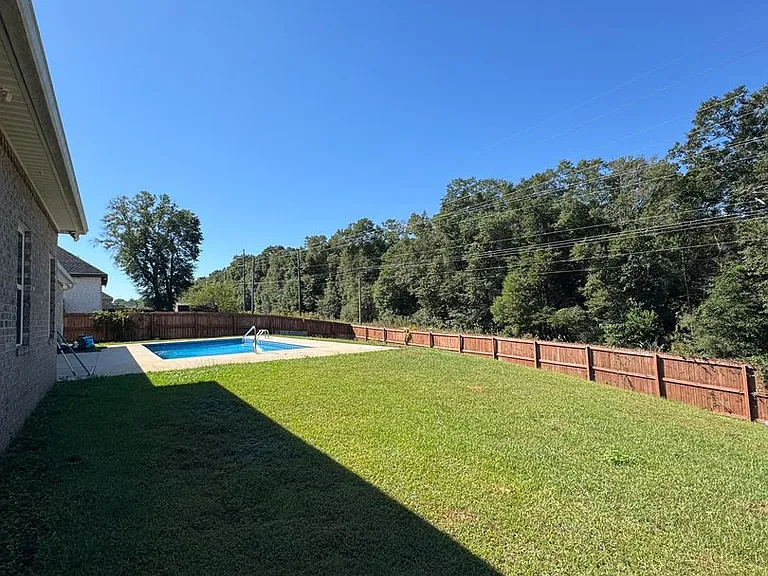 903 Homestead Way — Photo 2