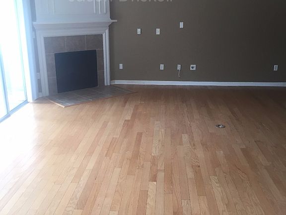 4th image of 11105 Castlemain Cir S #11105