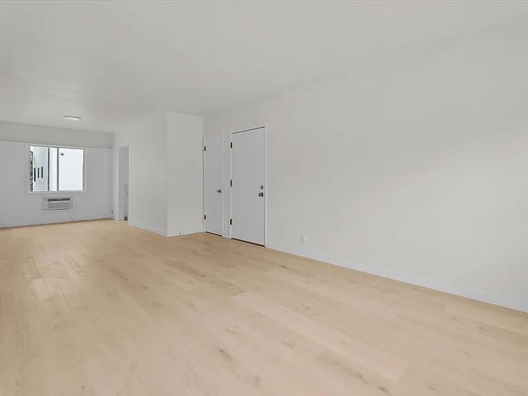 6242 Beck Ave #5 — Photo 9