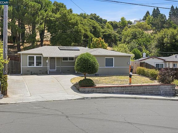 2nd image of 2979 Higuera Ave