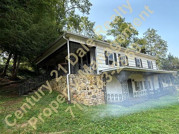 3rd image of 868 Ridge Rd