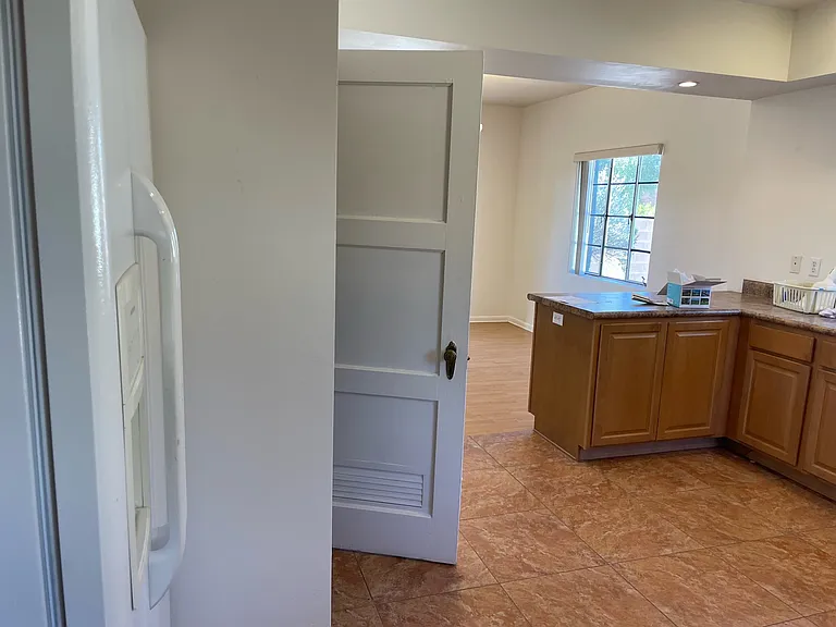 428 N Treat Ave — Photo 12