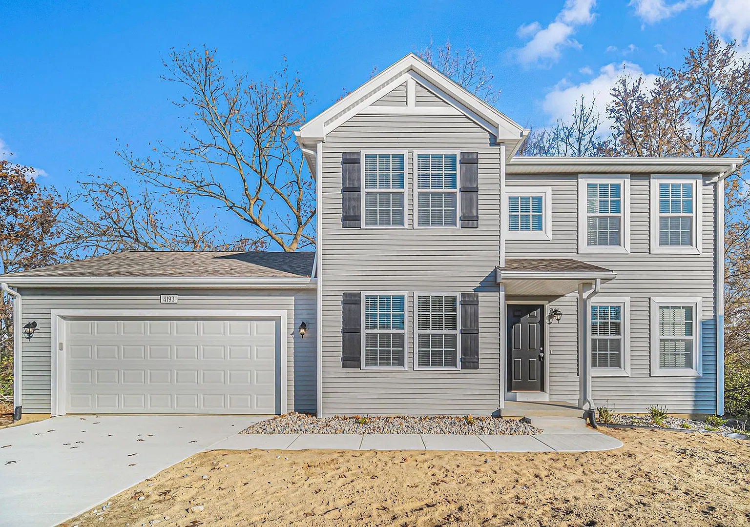 1 Month FREE Rent! Applied to Your First Full Month. Terms & Conditions Apply. — Photo 1