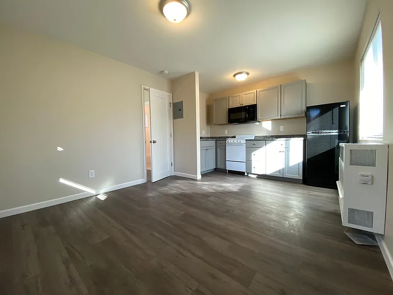215 River Rock St #5 — Photo 3