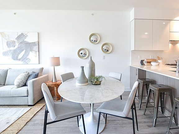 4th image of 3971 Hastings St #303