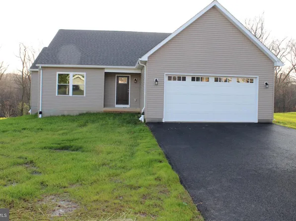 45 Blarney Ln, Conowingo, MD 21918