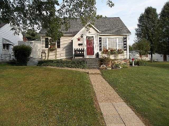 1st image of 120 Clarenden Ave