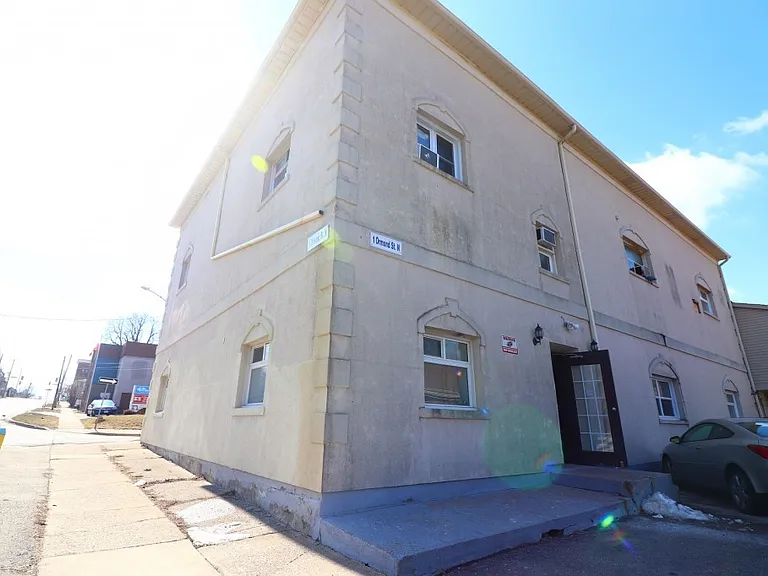 1 Ormond St N #7 — Photo 8