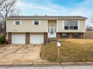 3932 Silver Ridge Dr, Saint Peters, MO 63376