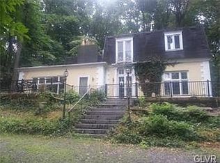 8837 School House Ln, Coopersburg, PA 18036