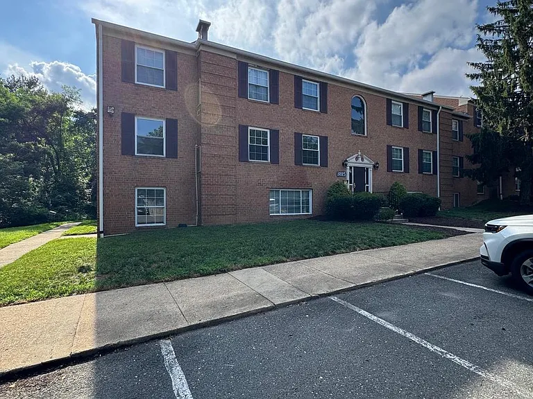 3815 Swann Rd #T2 — Photo 8