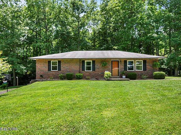 2nd image of 382 Tionesta Dr