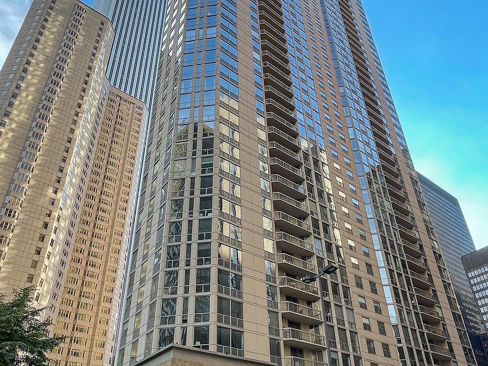 1st image of 222 N Columbus Dr APT 4404