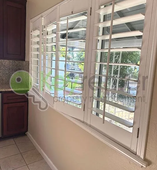 242 Santiago Ave — Photo 9