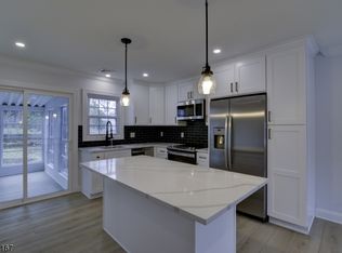 18 Lucas Rd, Hopatcong, NJ 07843