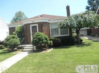2645 22nd St, Wyandotte, MI 48192