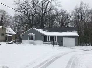 6039 Ridgebury Blvd, Cleveland, OH 44124