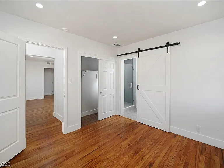 1140 Hillside Pl — Photo 12