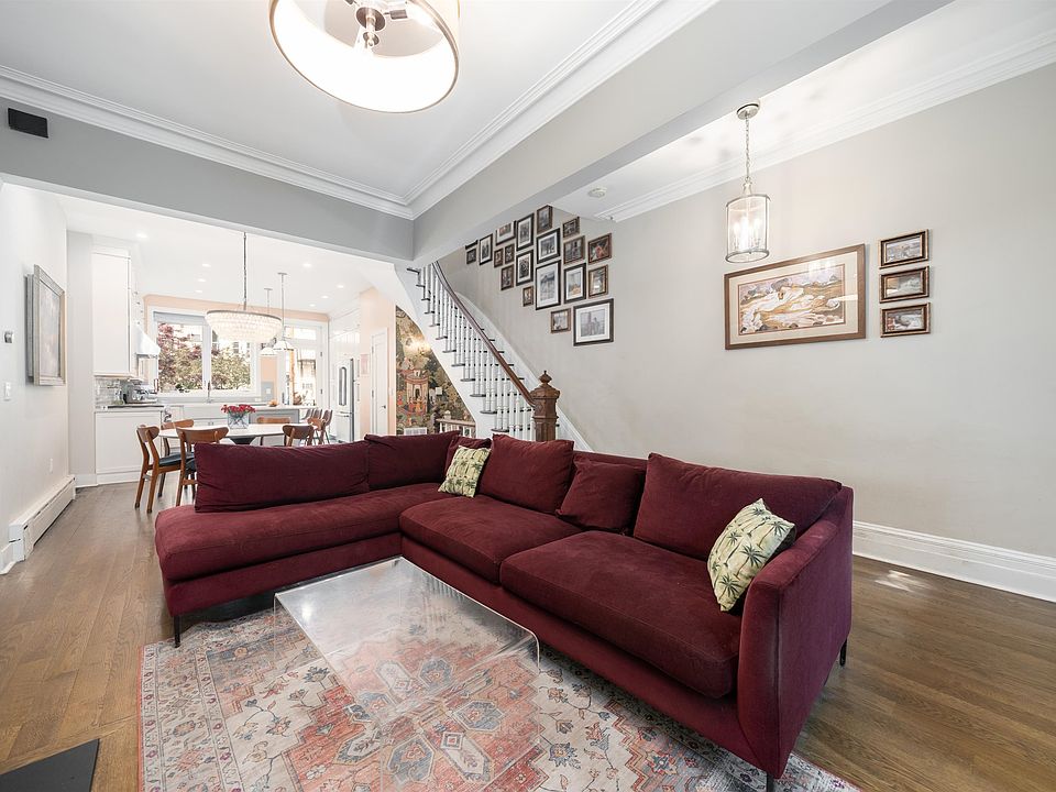 1st image of 716 Park Ave