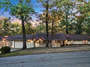 1705 Hebbert St, Grove, OK 74344
