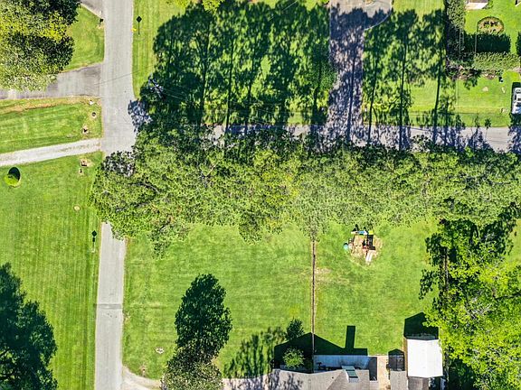 4th image of 1801 Blanchet Dr