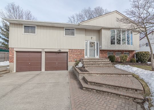 2nd image of 35 Sterling Ln