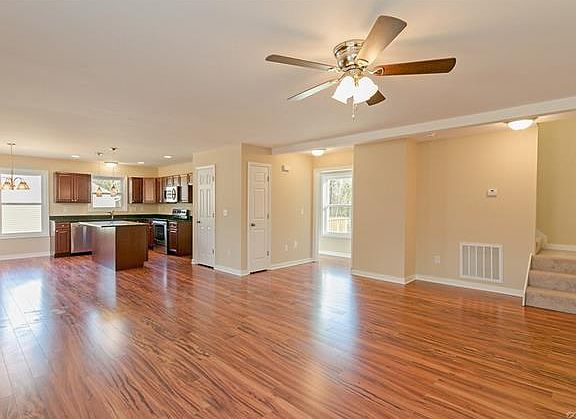 3rd image of 6421 Daytona Dr