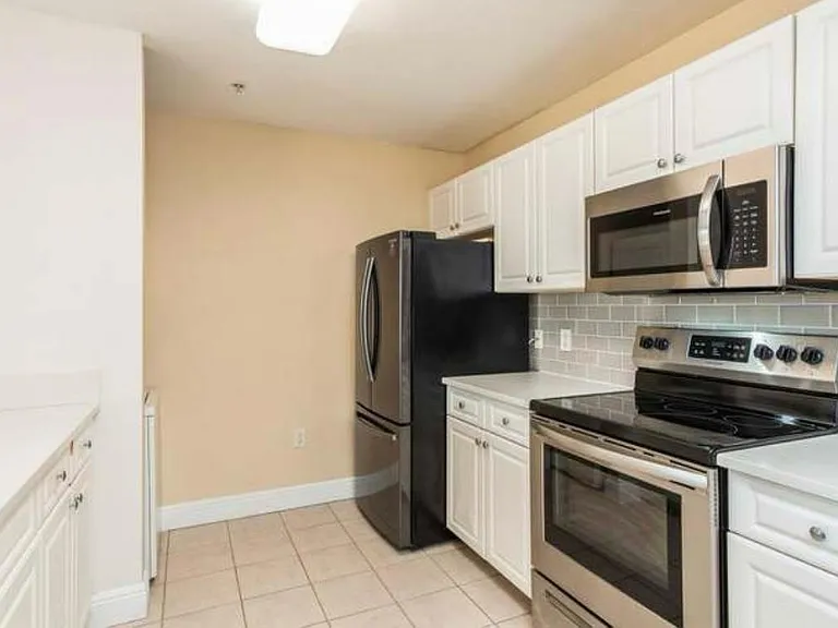 1200 Town Center Dr #305 — Photo 17