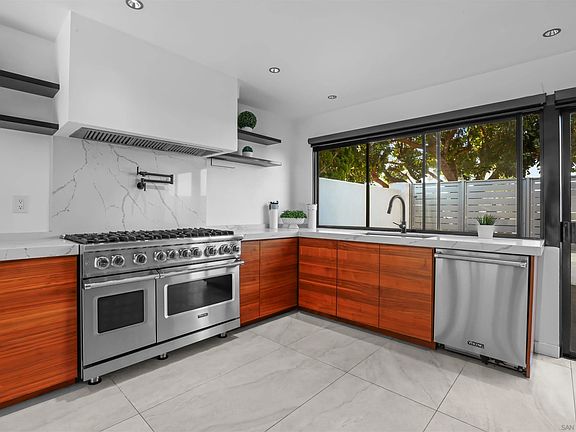 5th image of 7 Gingertree Ln