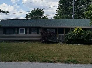 84 1st St, Millbury, OH 43447