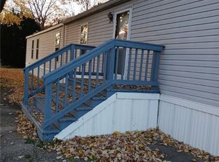 7269 Salem Trl, Ravenna, OH 44266