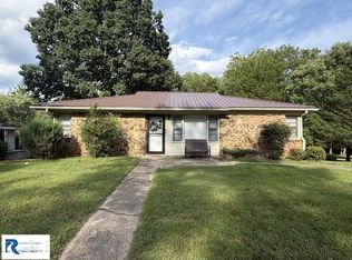 425 S Main St, Chatham, VA 24531