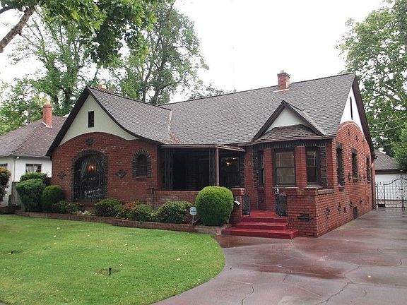 2nd image of 1107 4th Ave