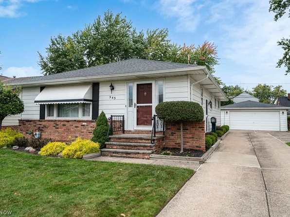 545 Ezmor Ln, Wickliffe, OH 44092
