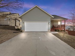 423 Maddie Ln, Tiffin, IA 52340