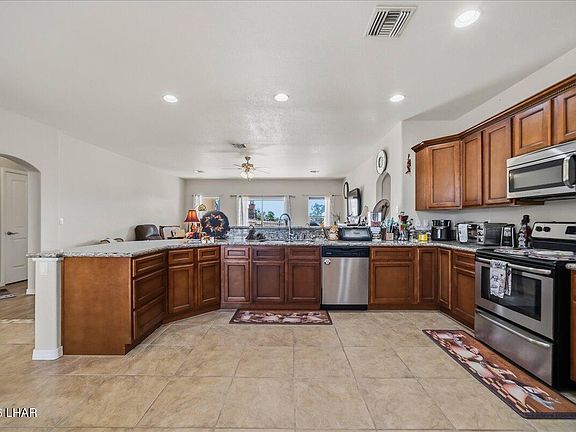 4th image of 38 Cypress Point Dr N