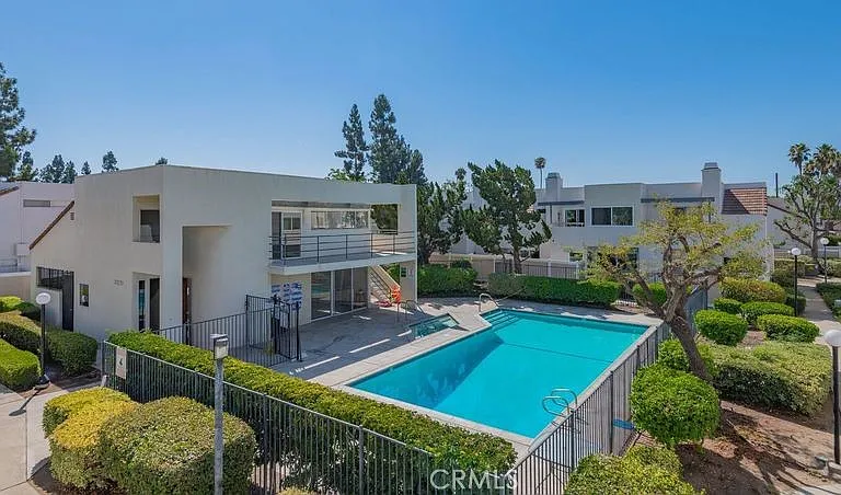 20240 E Arrow Hwy #D — Photo 4