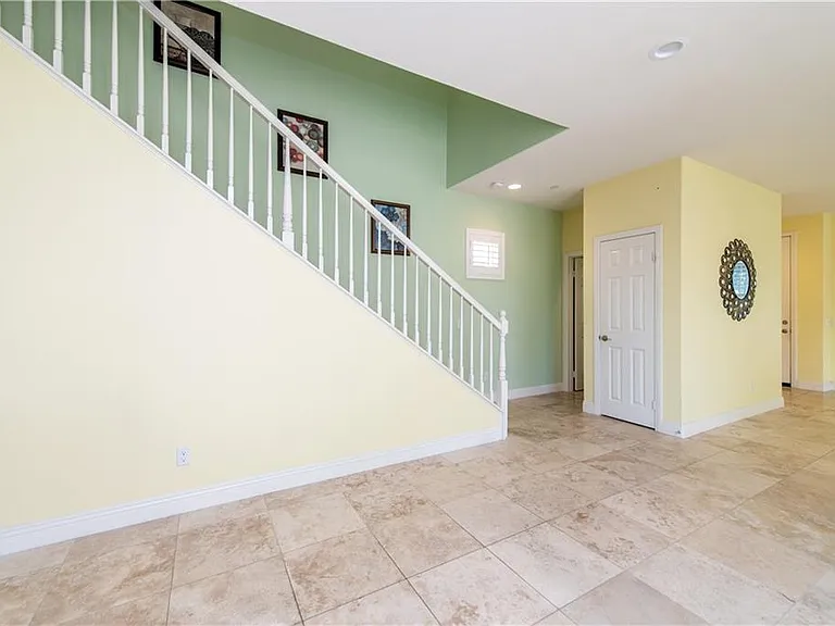 7271 Enclave Dr — Photo 11