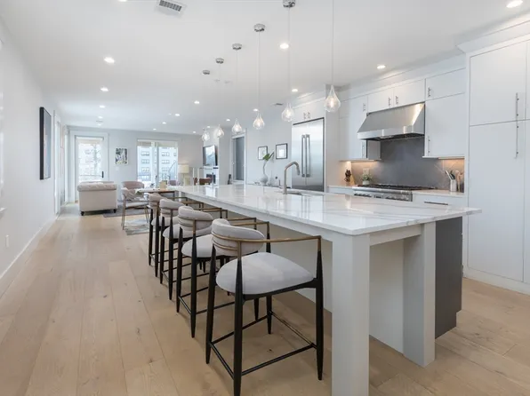 409 E 7th St Floor 1, Boston, MA 02127