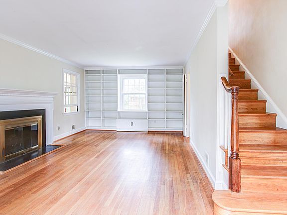 5th image of 5507 Burling Ct