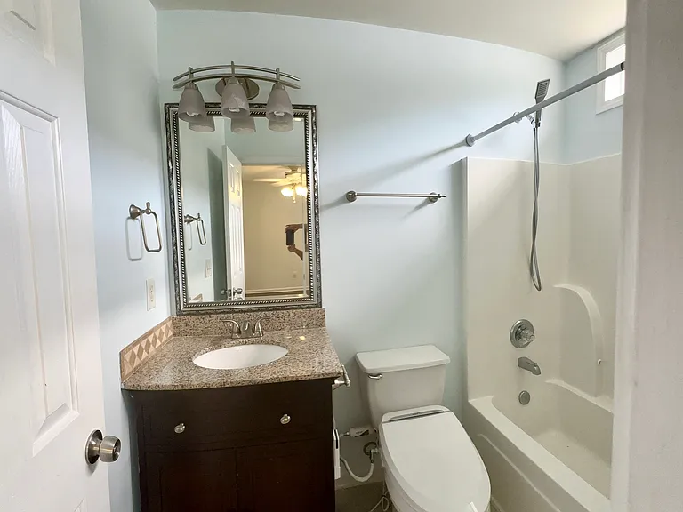 4512 Farm Lake Dr — Photo 10
