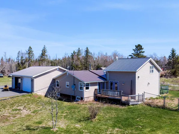 1078 Garfield Rd, Saint John's Parish, PE C0A 1R0