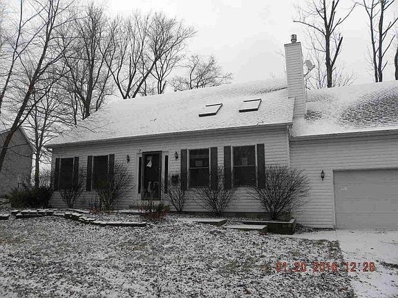 2nd image of 242 W Coshocton St